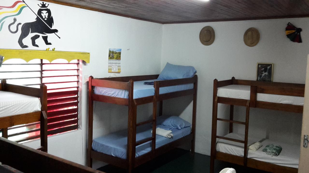 Holiday Home - Guest House Port Antonio Exteriör bild
